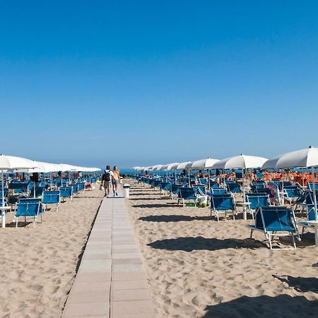 Hotel Prestige Cattolica Luaran gambar