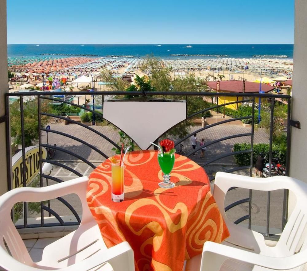 Hotel Prestige Cattolica Luaran gambar