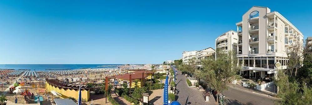 Hotel Prestige Cattolica Luaran gambar